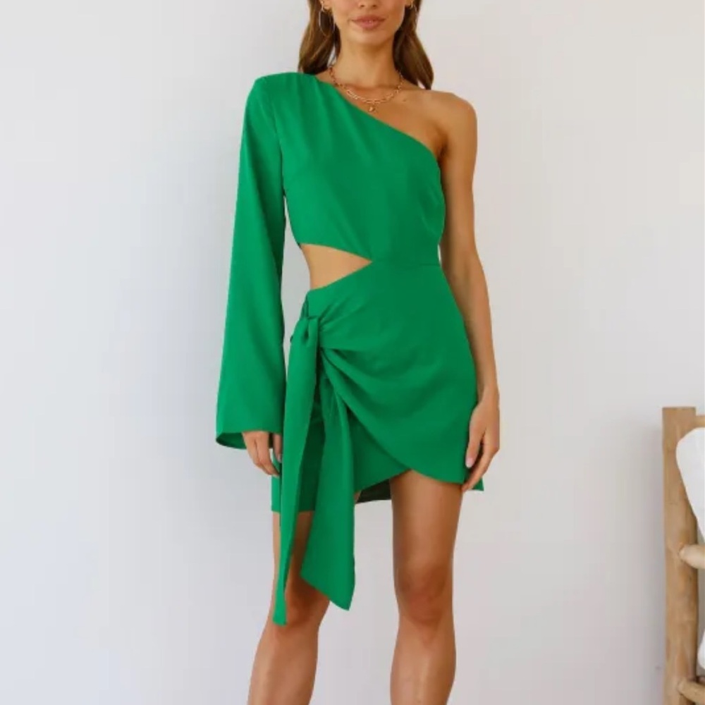 Green Asymmetrical One-Shoulder Cocktail Dress
